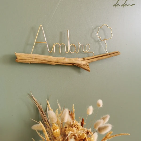 Prénom enfant personnalisable branche - brut de deco - Ambre
