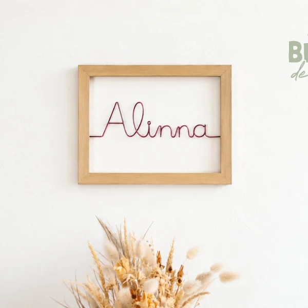 Cadre prénom personnalisé en fil de fer rose Alinna et tableau en bois